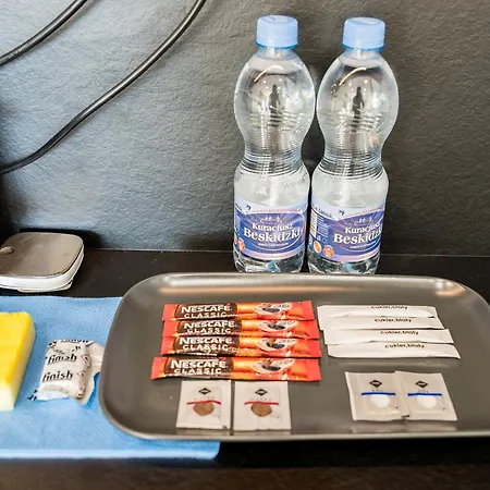 Warta River Glamour By Bookinghost ポズナン