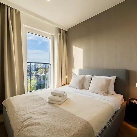 Warta River Glamour By Bookinghost * Poznań