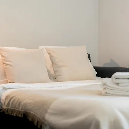 Warta River Glamour By Bookinghost アパート