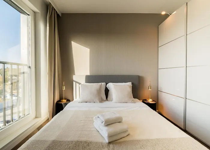 Warta River Glamour By Bookinghost *