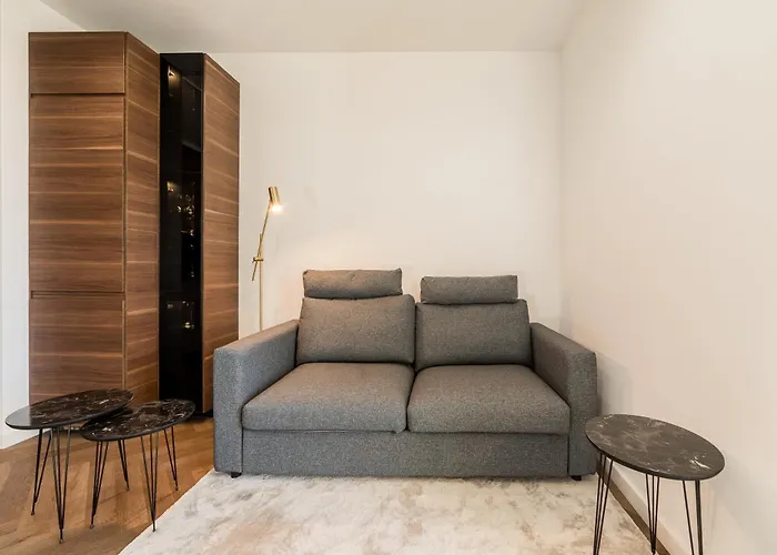 Warta River Glamour By Bookinghost