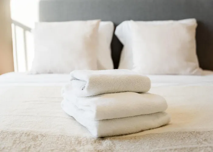 Warta River Glamour By Bookinghost * Poznań